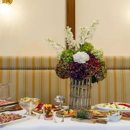 Dermuth Hotels - Parkvilla Worth 4* Portschach am Woerthersee